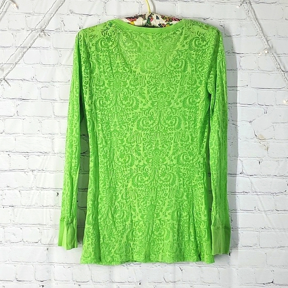 Ariat Long Sleeve Neon Green Paisley Sheer Plunge Button Top Shirt Womens Size M - Picture 13 of 15